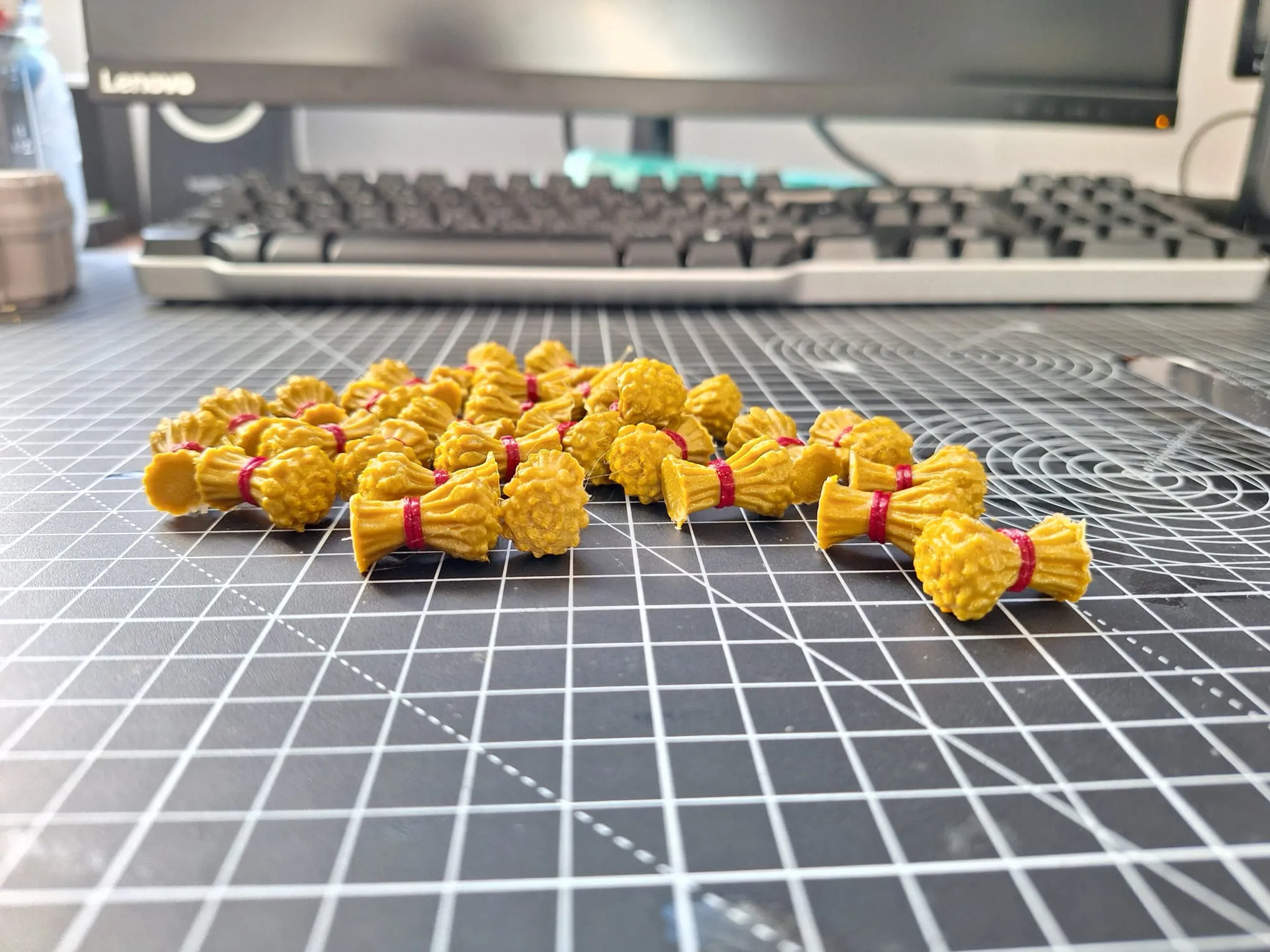 Mô hình các mảnh ghép/ token của Racoon Tycoon