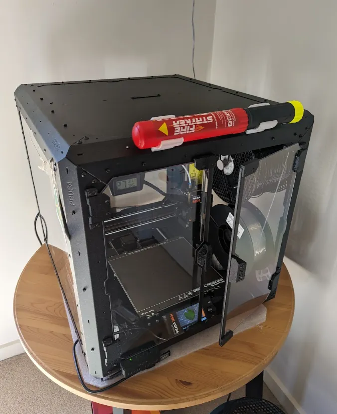 Giá đỡ bình chữa cháy cho Prusa Enclosure