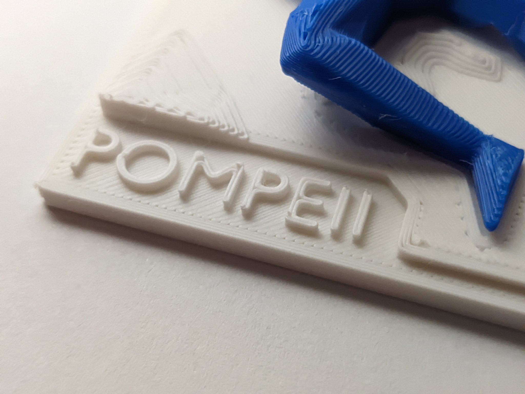 Cảnh tượng Pompeii với nhân vật nổi tiếng trong 0.2mm