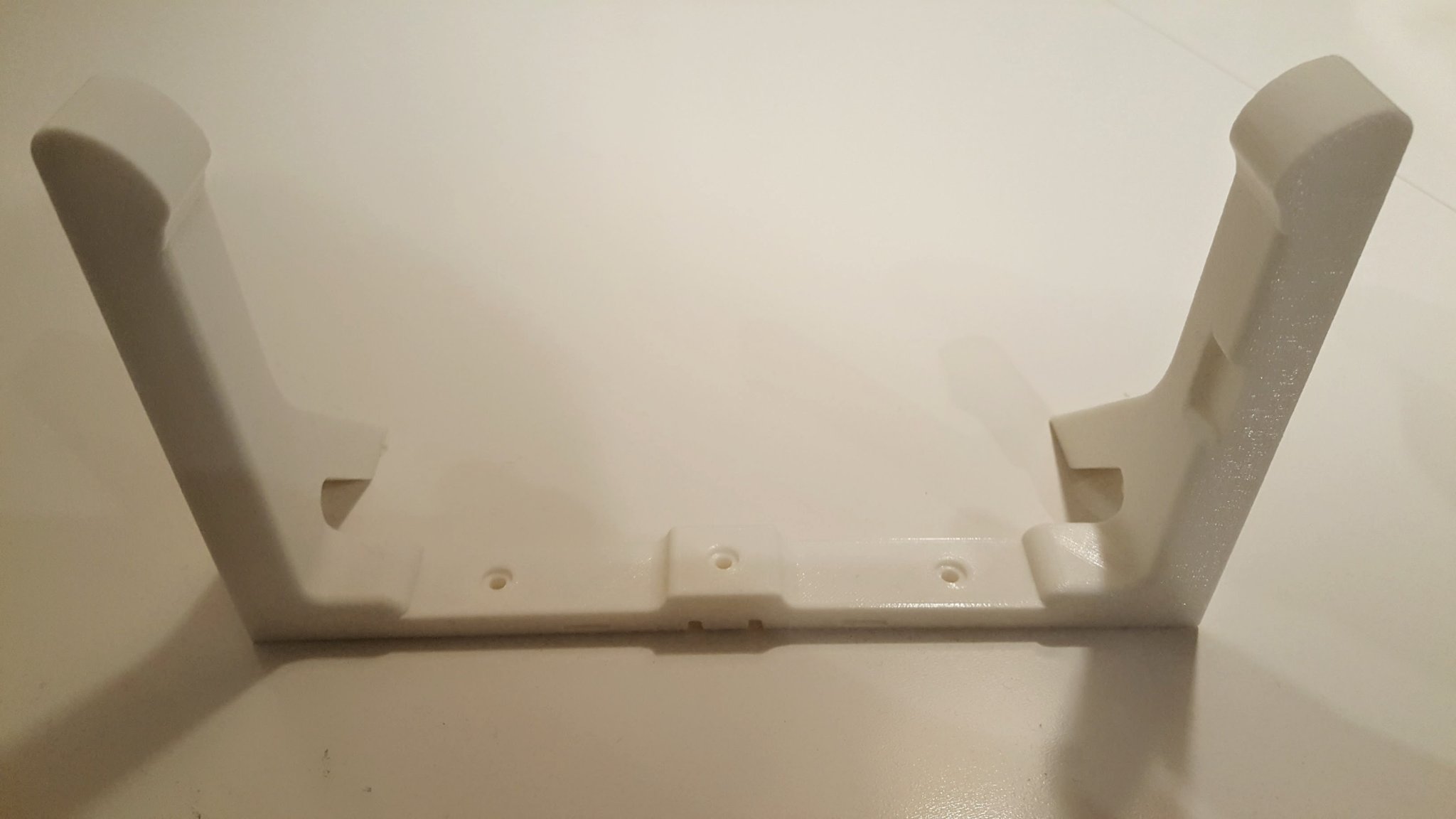 Giá đỡ treo tường cho kính thực tế ảo HTC Vive