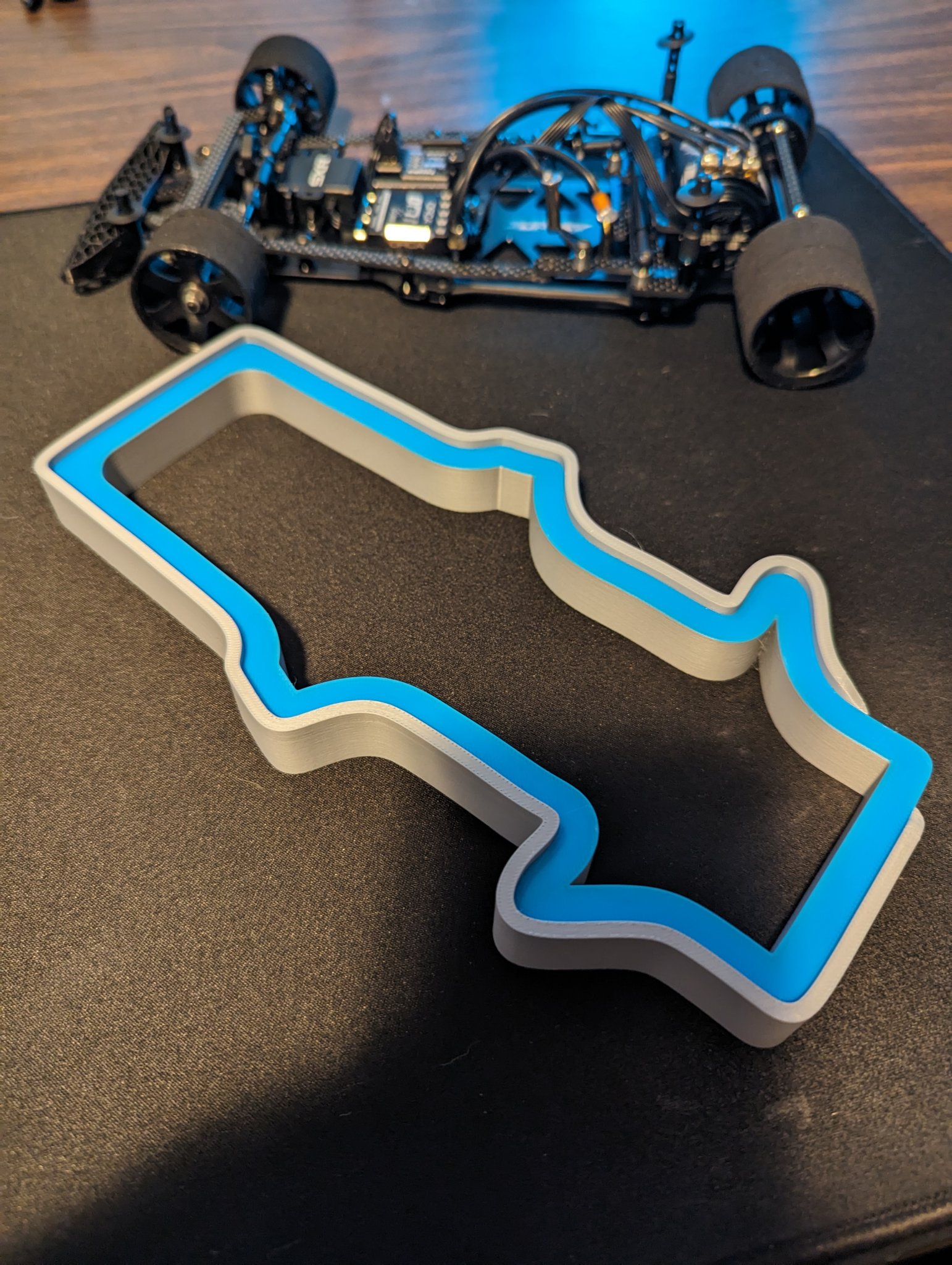 Giá đỡ xe điều khiển XRAY X12