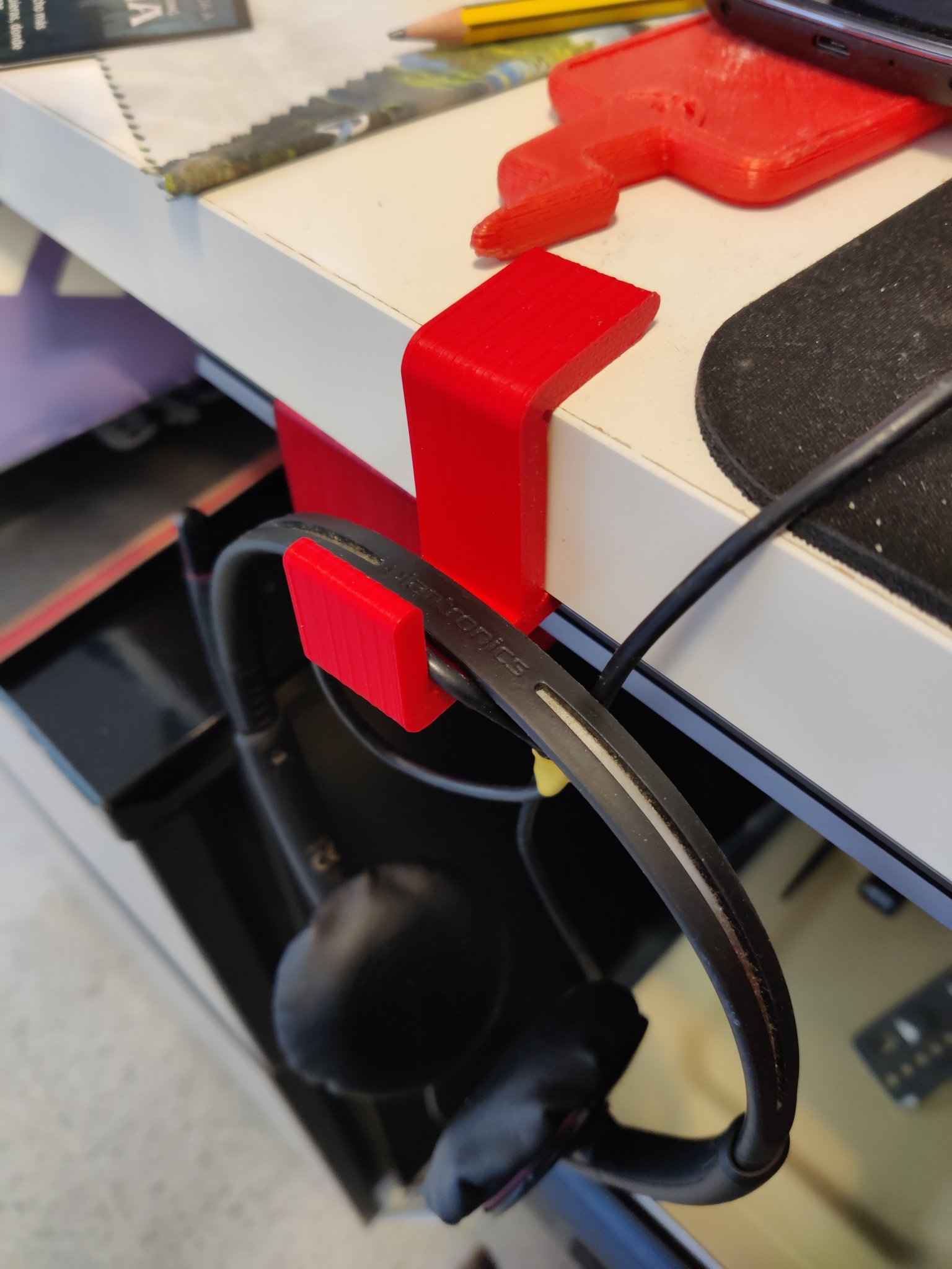 Giá đỡ tai nghe đơn giản nhưng hiệu quả