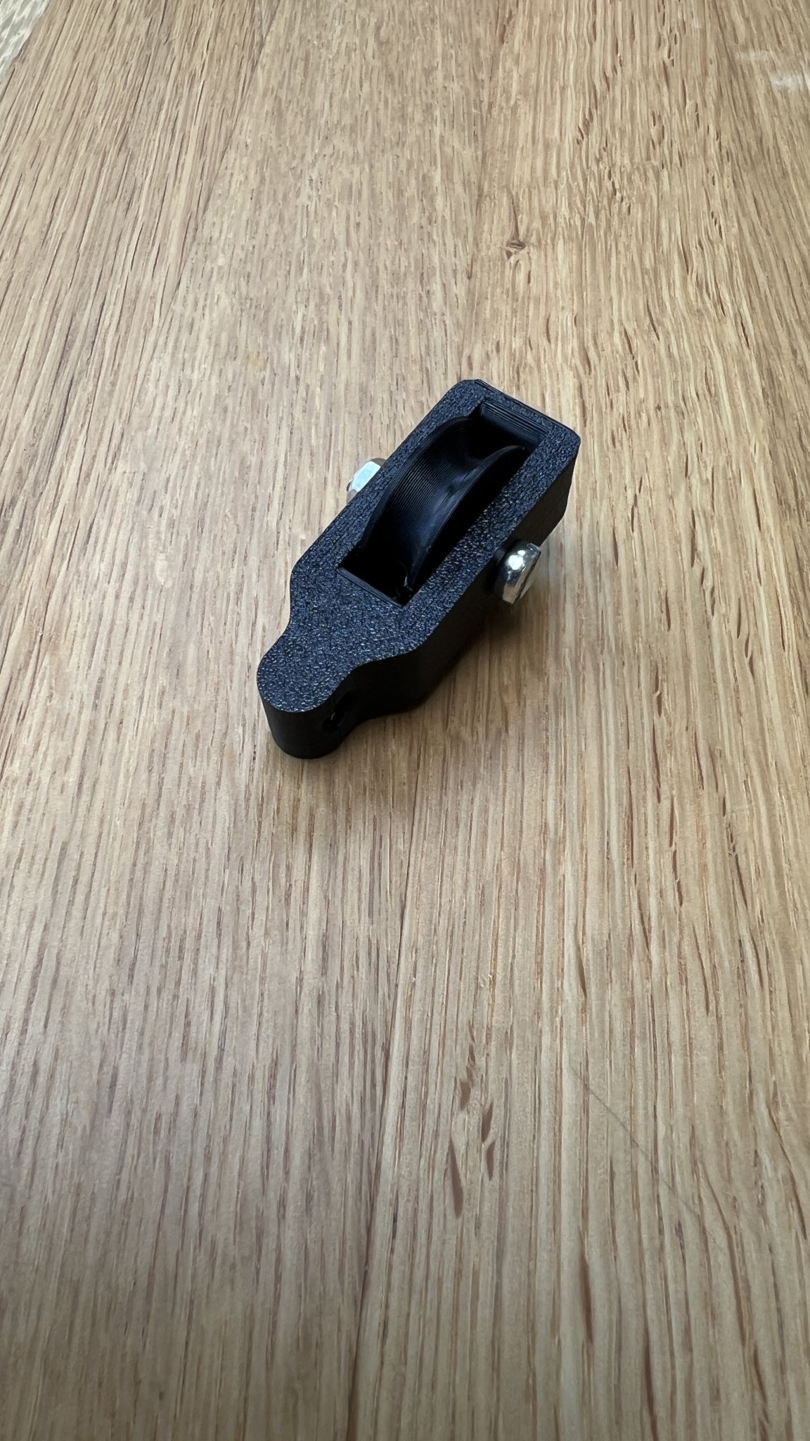 Bánh xe cải tiến cho hệ thống ròng rọc