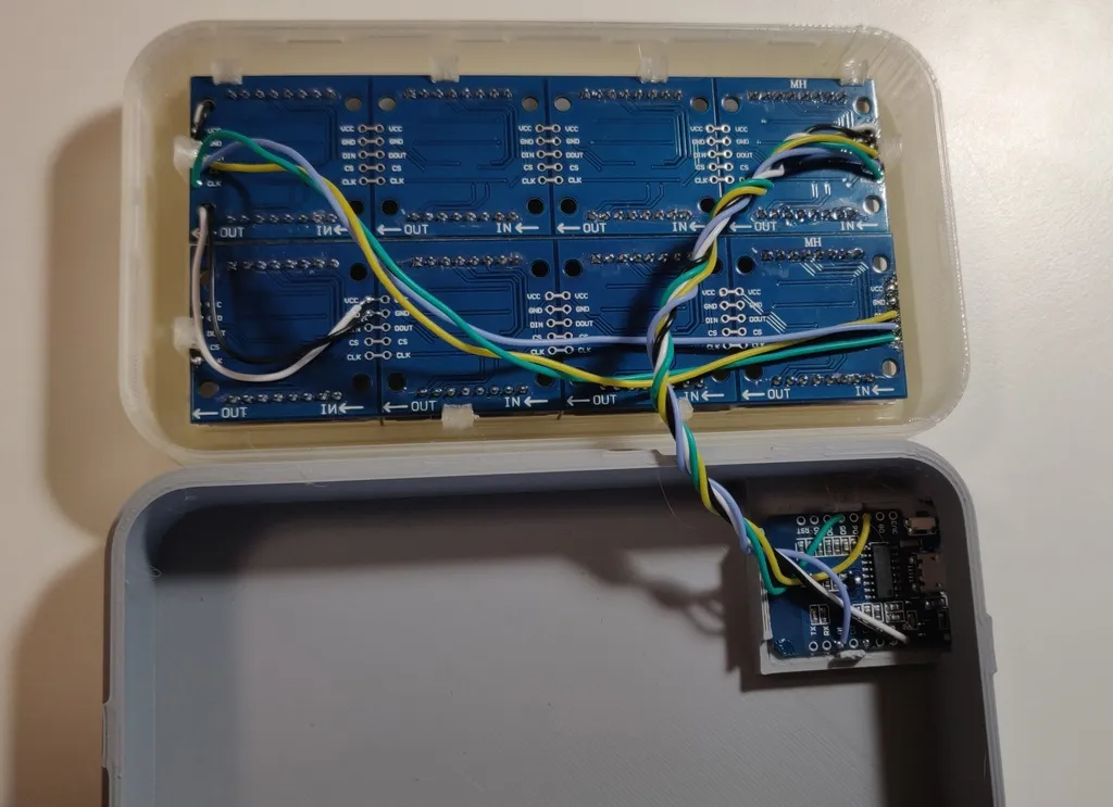 Vỏ cho hai mô-đun ma trận LED MAX7219 và Wemos D1 Mini