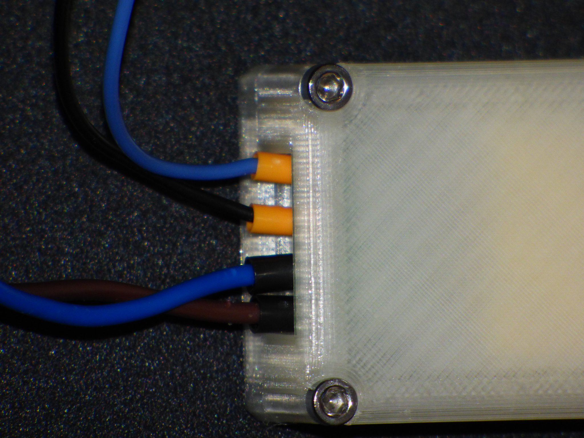 Vỏ bọc cho bộ đo năng lượng PZEM-004T sử dụng Arduino