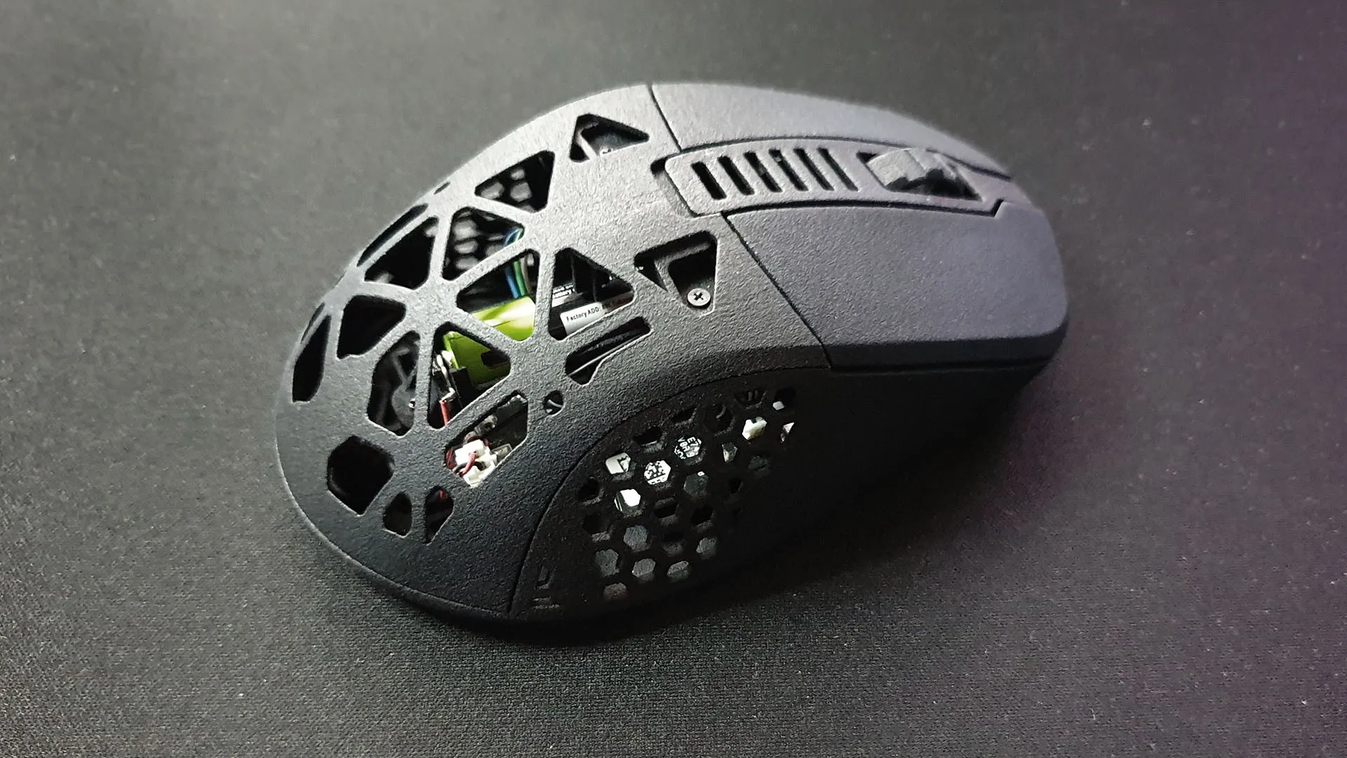 Mô hình chuột không dây Xtrfy M4 phiên bản RS4 v2