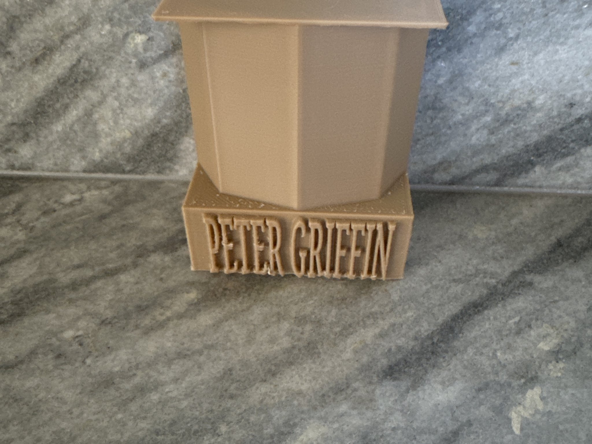 Giá đỡ huy chương Peter Griffin