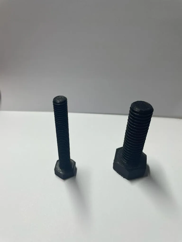 Đinh vít có đai ốc chắc chắn cho các dự án cơ khí