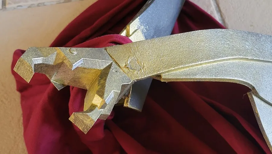 Phụ kiện vai của Thầy Tế Rồng trong Skyrim