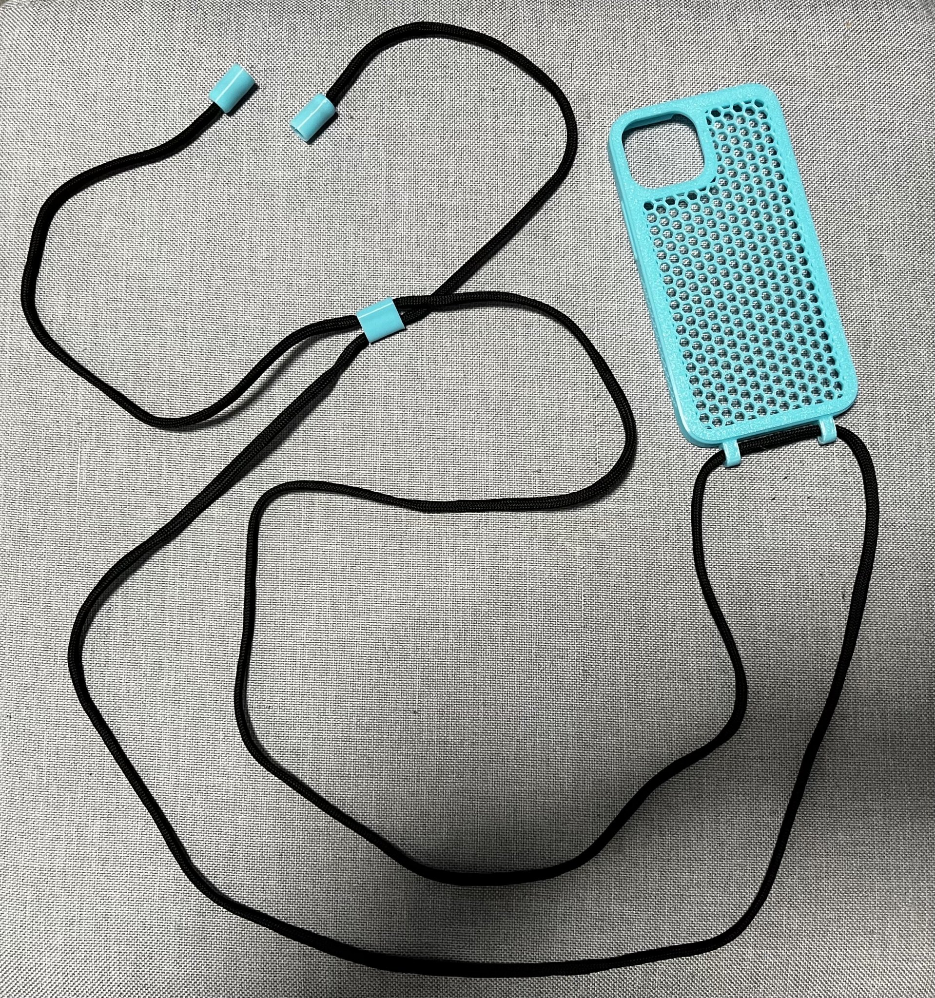 Ốp lưng iPhone 13 Mini với dây đeo lớn và mặt lưng hình lục g...