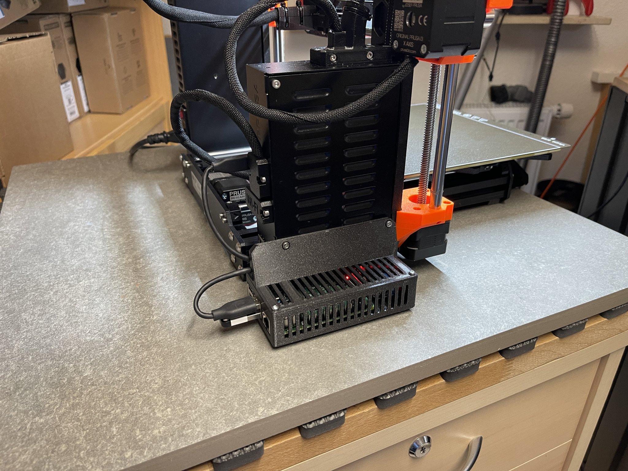 Tủ Raspberry Pi cho Prusa MK4 với bộ chuyển đổi DC