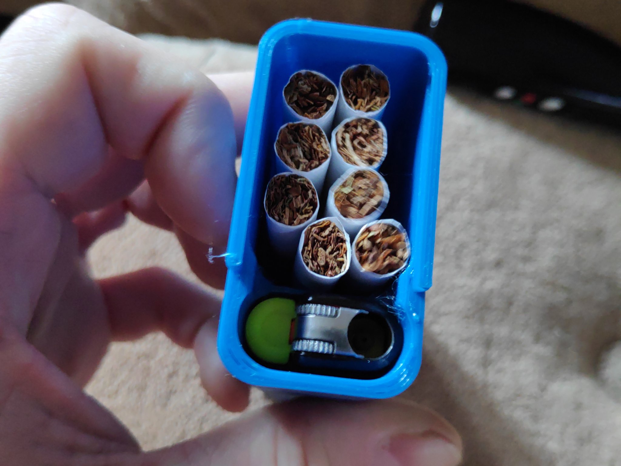 Hộp đựng thuốc lá với không gian bật lửa 100s remix