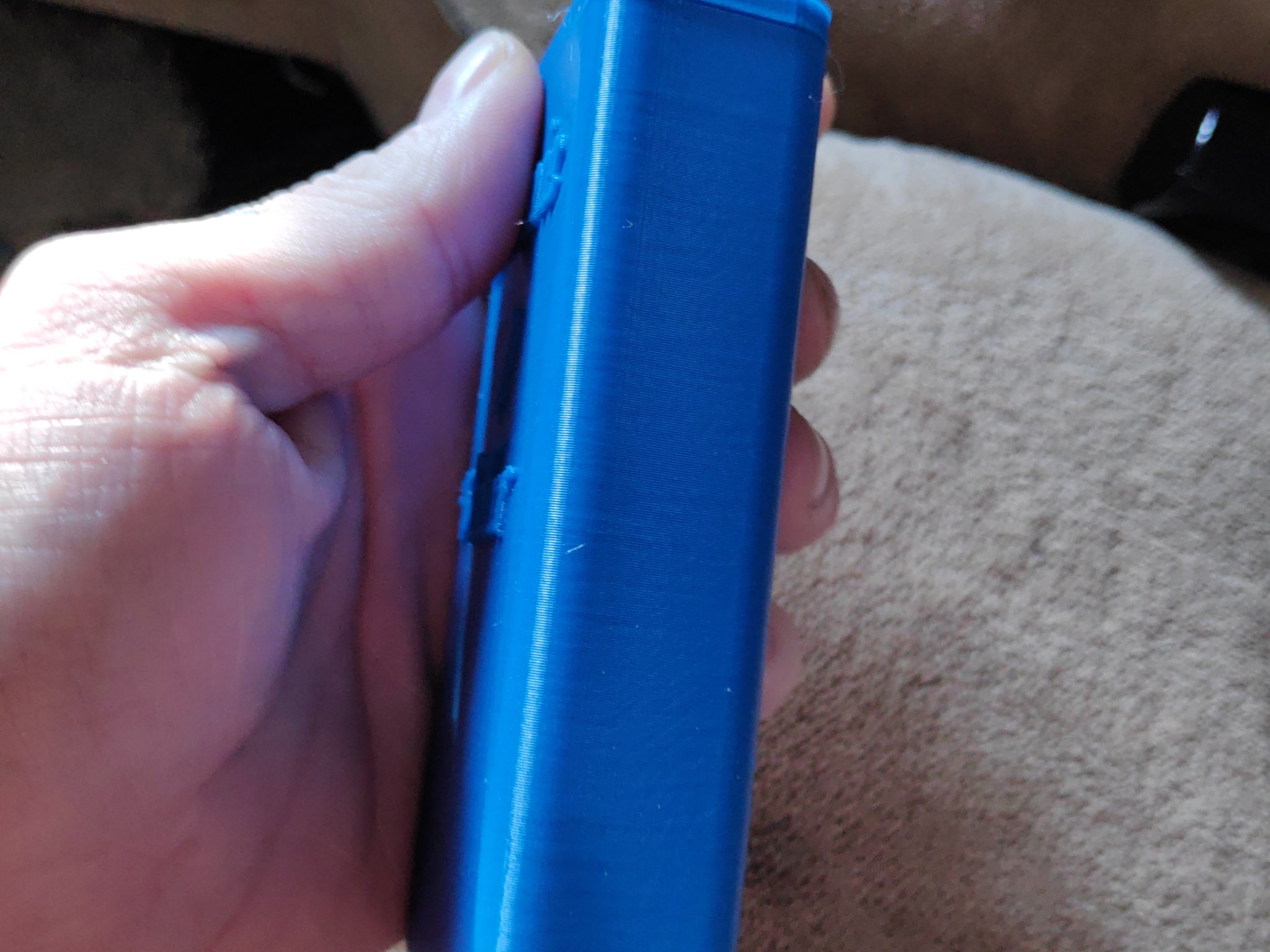 Hộp đựng thuốc lá với không gian bật lửa 100s remix