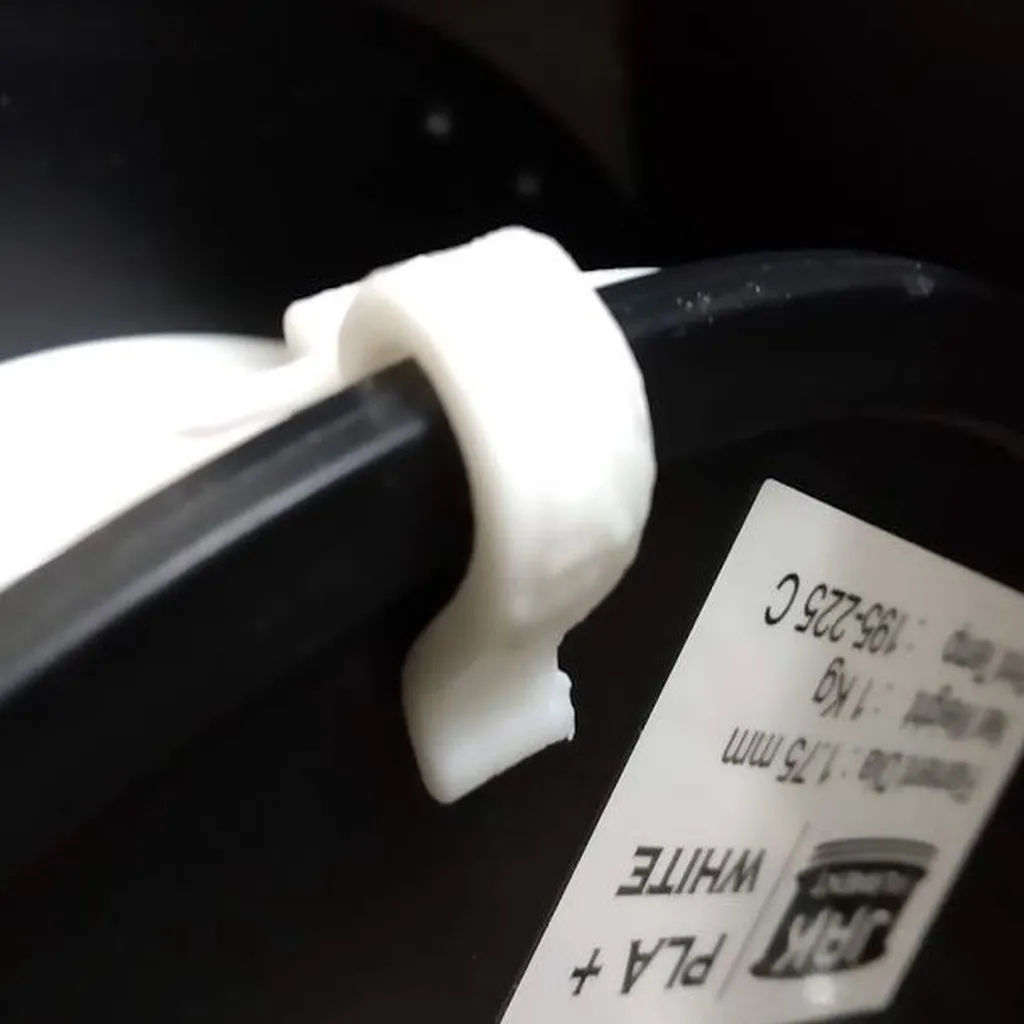 Kẹp cuộn filament thiết kế tốt cho máy in 3D