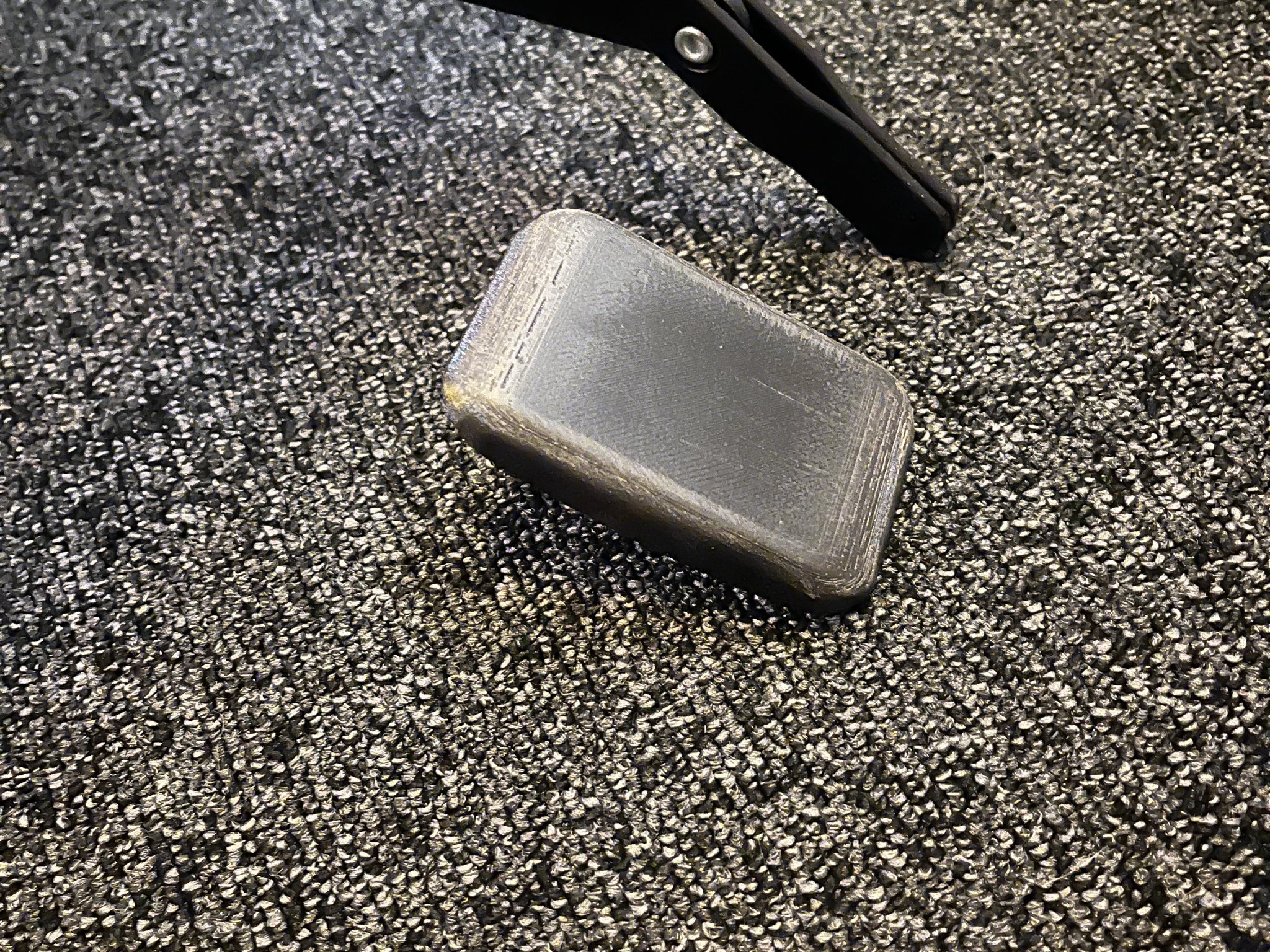 Ghế trống K&M với chân thay thế cho thảm