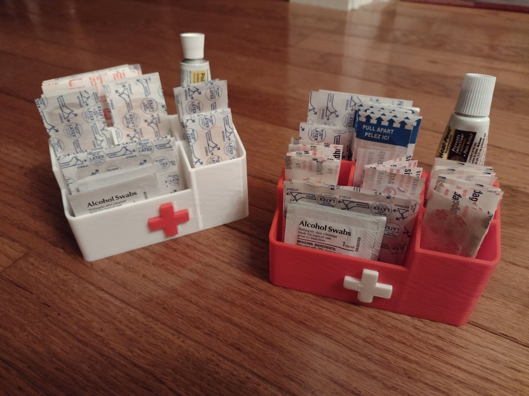 Giá đỡ và tổ chức băng gạc tiện lợi