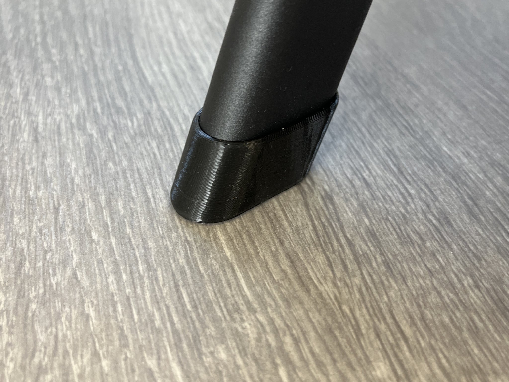 Chân ghế ăn Ally bằng TPU cho phòng ăn