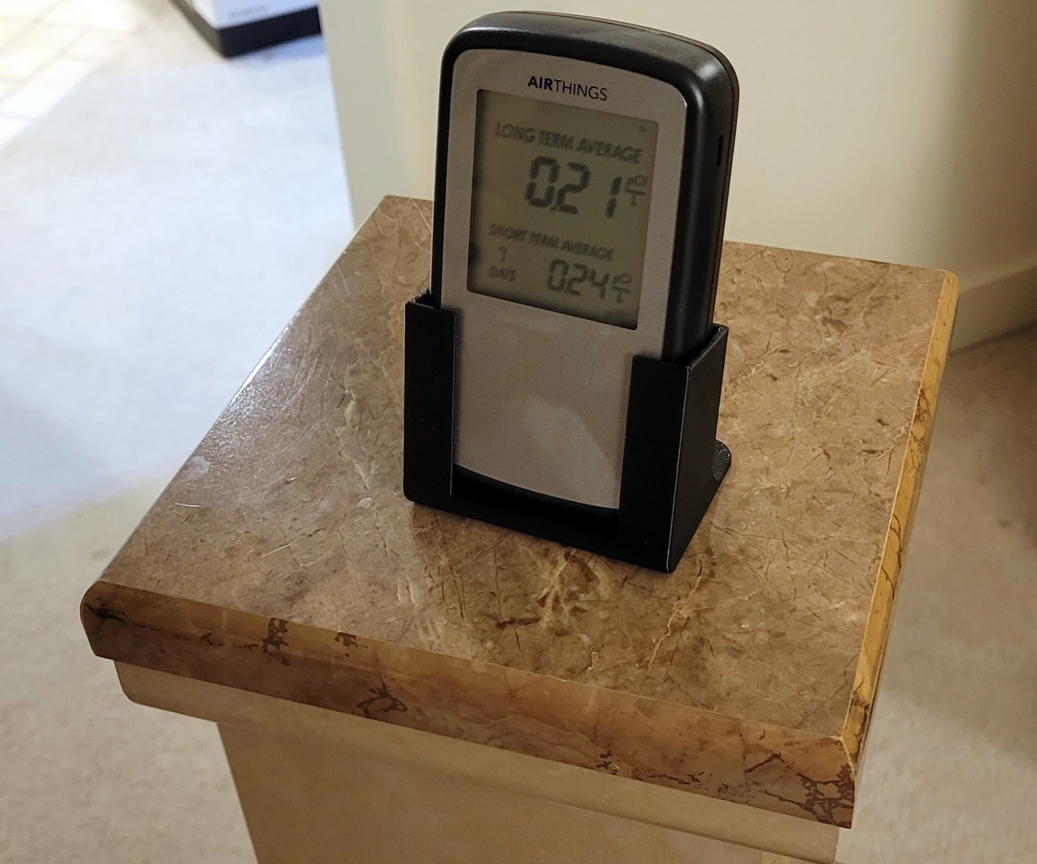 Giá đỡ cho máy đo radon Corentium Airthings