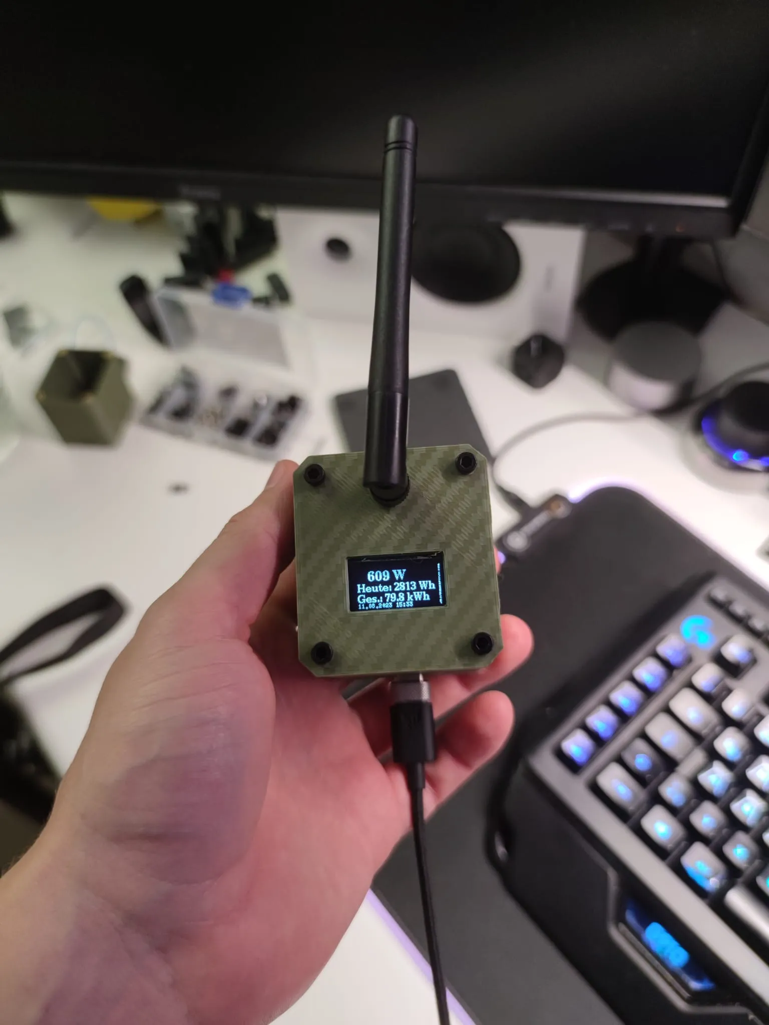 Vỏ ESP32 phong cách quân đội cho nhà máy điện mặt trời ban công