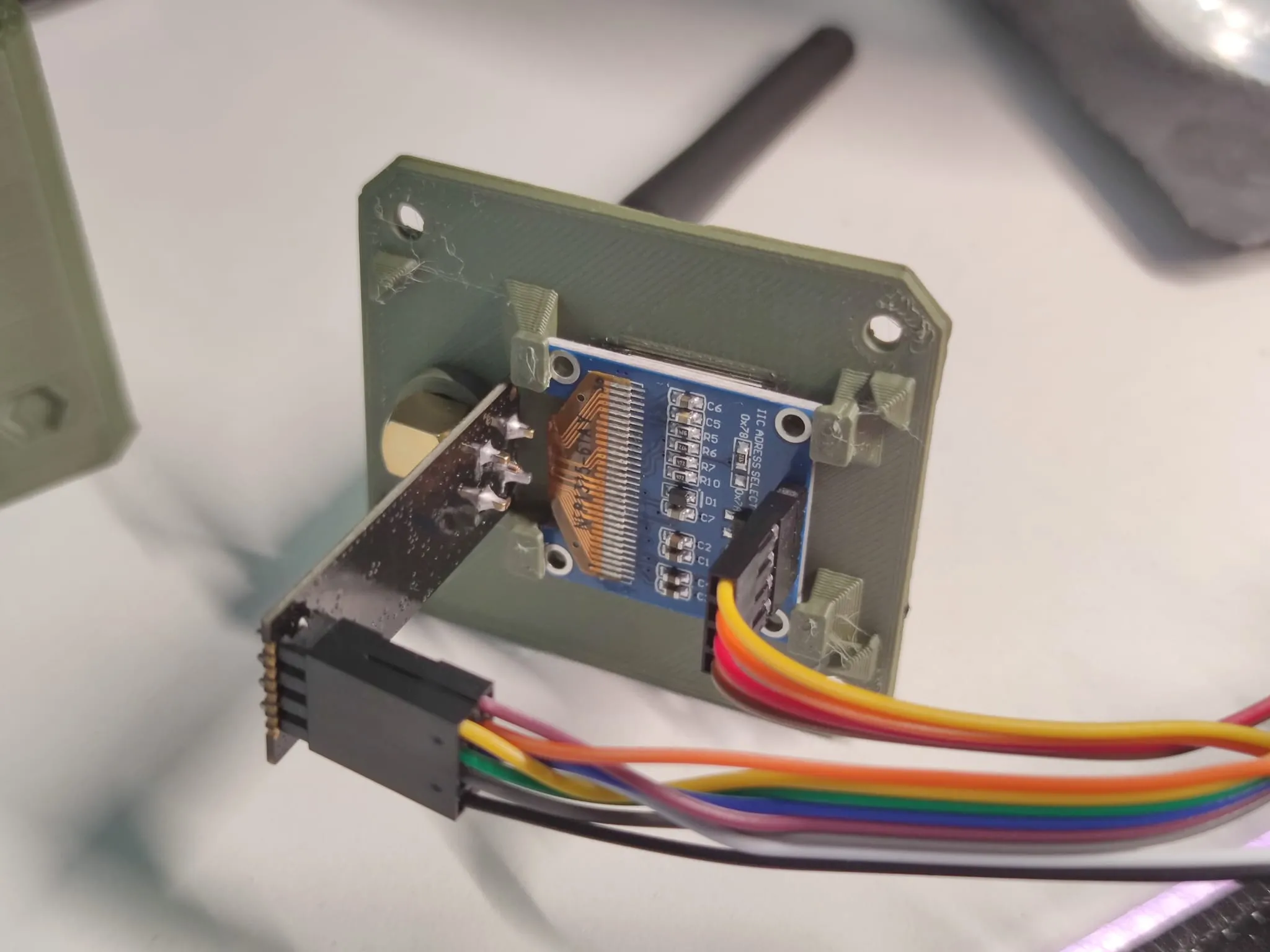 Vỏ ESP32 phong cách quân đội cho nhà máy điện mặt trời ban công