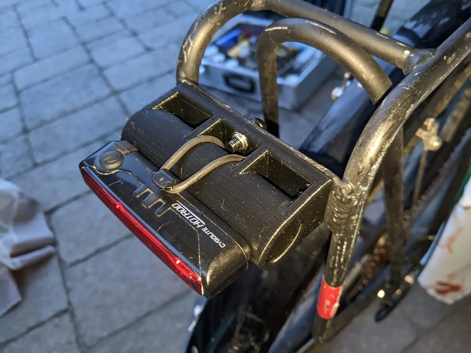 Giá đỡ đèn gắn trên yên xe cho giá đỡ sau