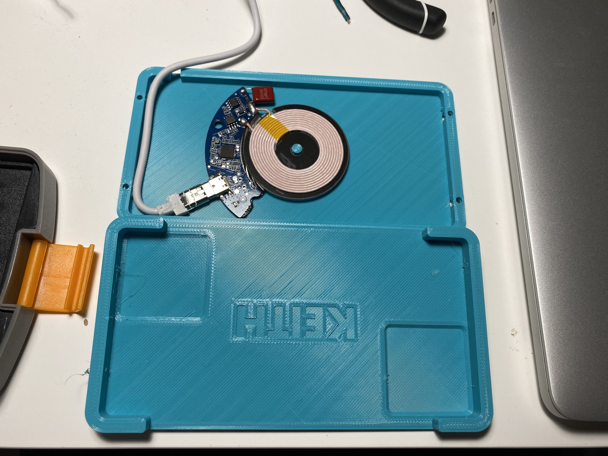 Vỏ sạc không dây cho iPhone 11 Pro dành cho Audi A3/S3