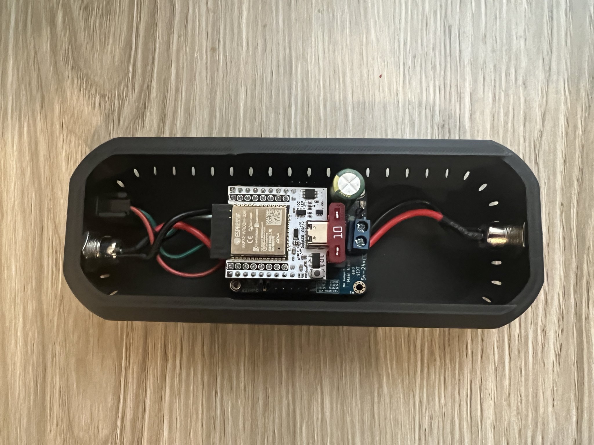 Vỏ hộp QuinLED Dig Uno V3.1 cho WLED Strip