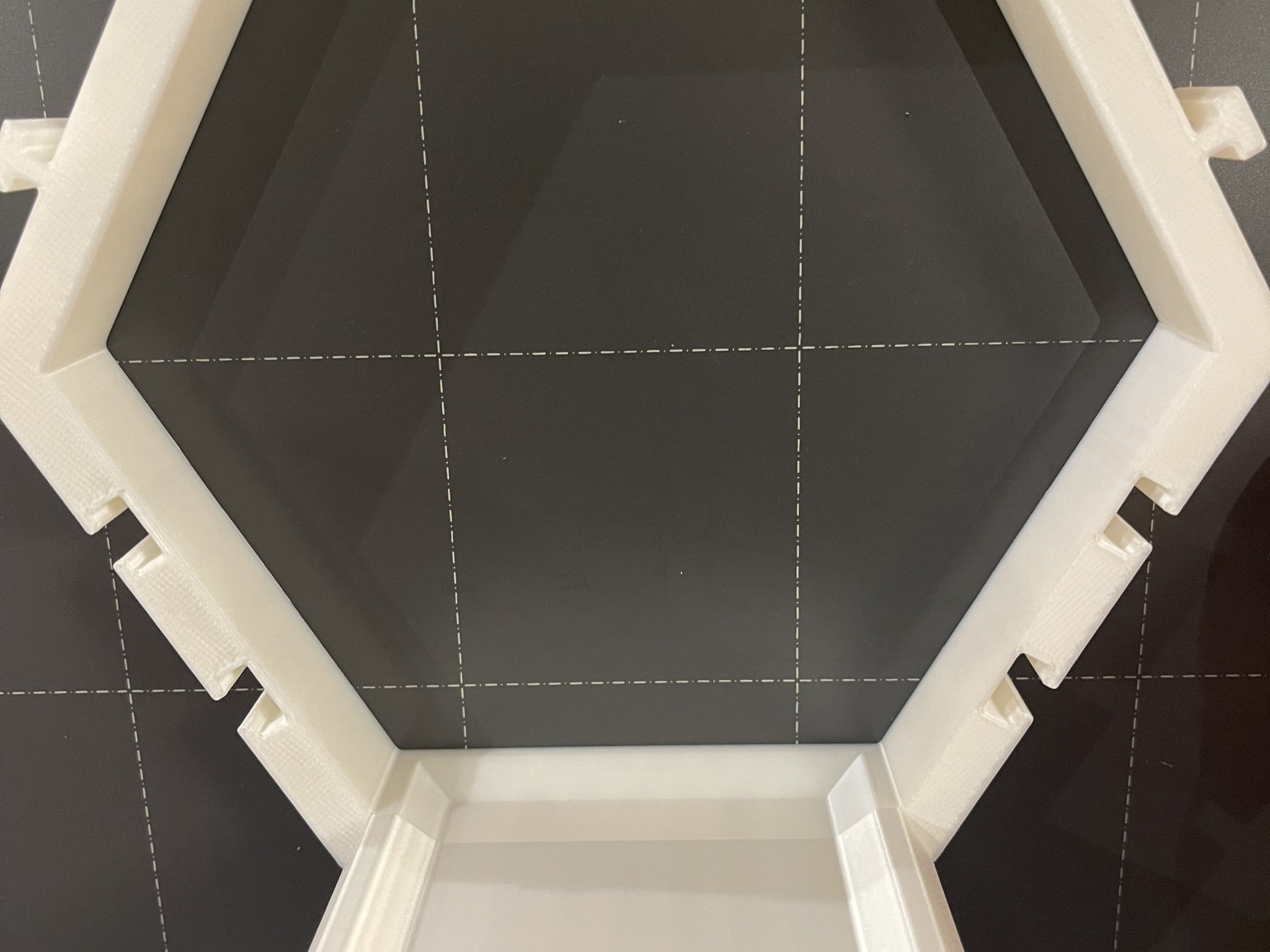 Giá đỡ Funko với sàn trũng