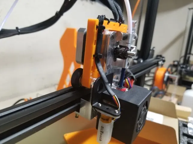 Giá đỡ cáp cho bộ truyền động trực tiếp Micro Swiss