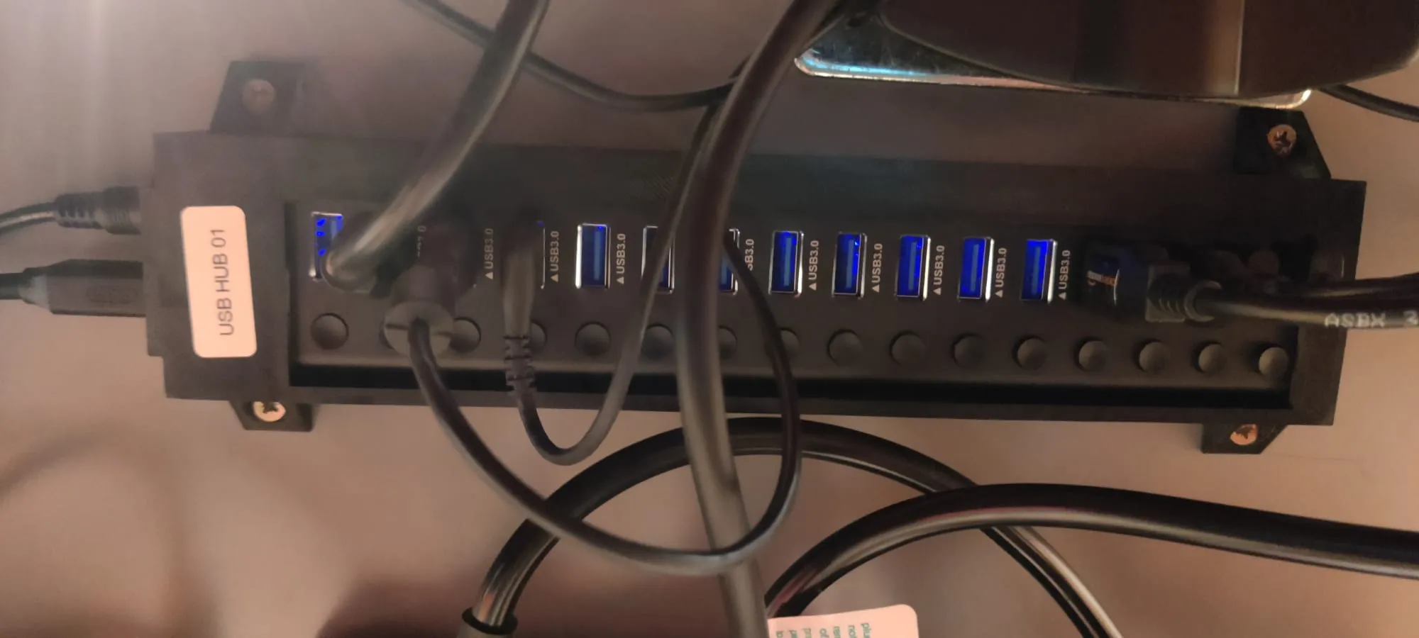 Giá đỡ USB hub 16 cổng RSHTECH gắn dưới bàn