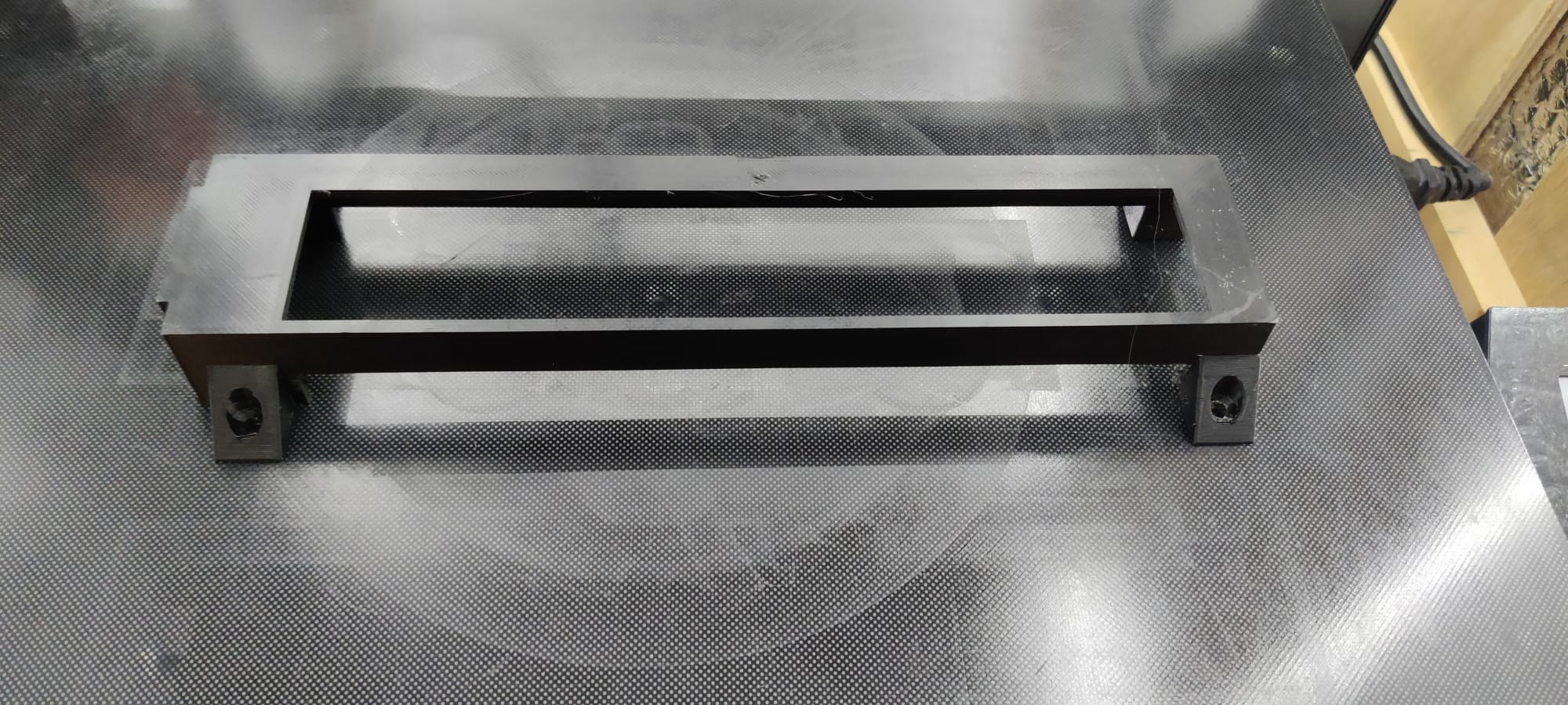 Giá đỡ USB hub 16 cổng RSHTECH gắn dưới bàn