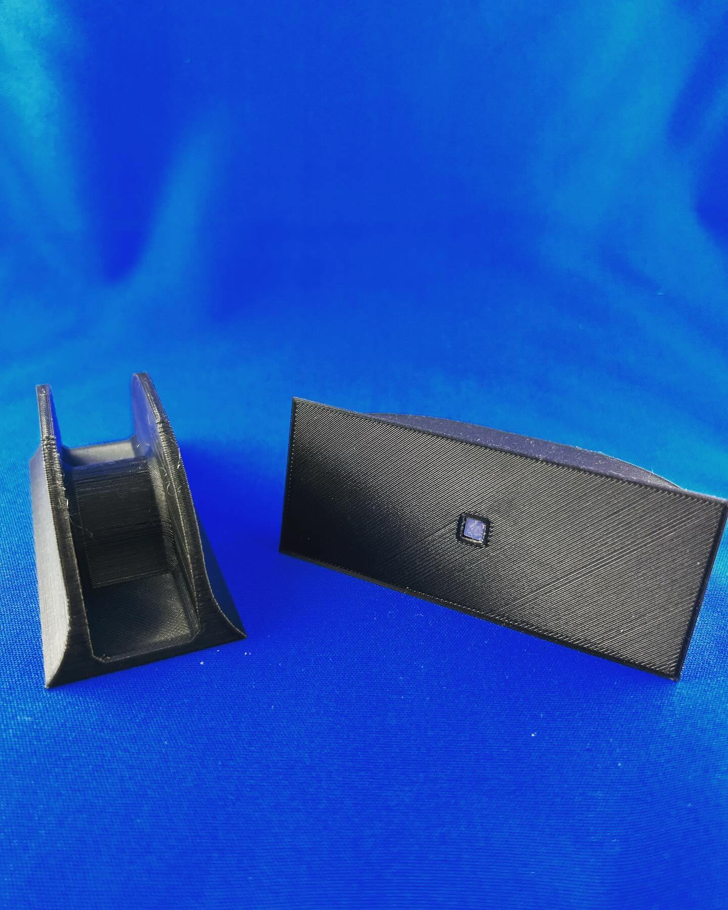 Giá đỡ giày patin với khả năng gập và nam châm