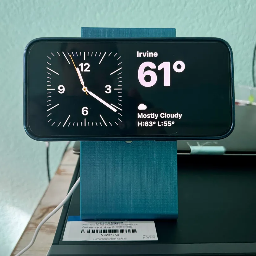 Giá đỡ iPhone tương thích với bộ sạc MagSafe 60mm