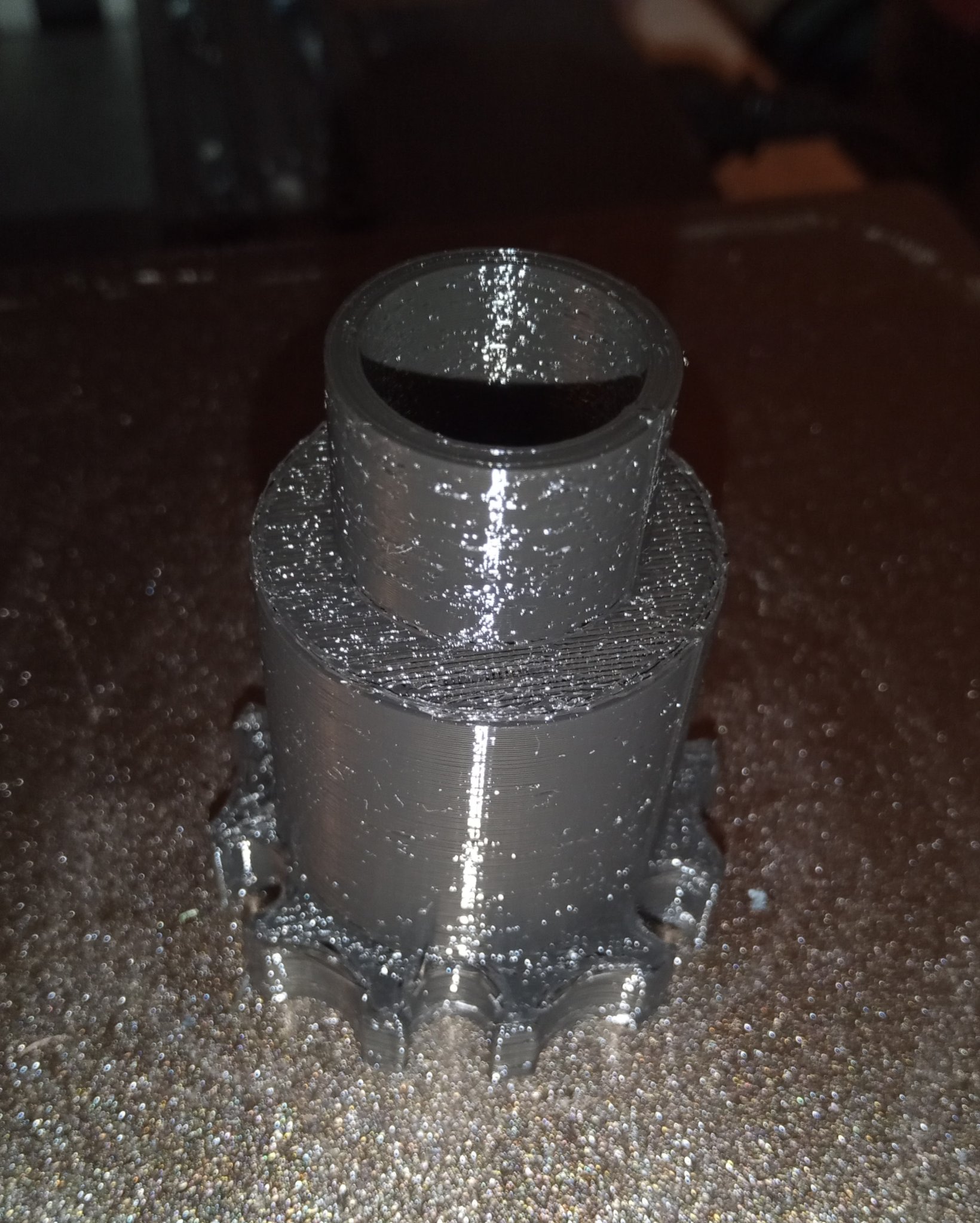 Giá đỡ vòi phun Revo hình dạng súng lục