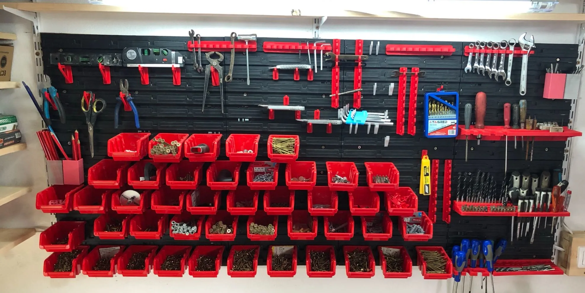 Các bộ phận cho bảng làm việc trong xưởng