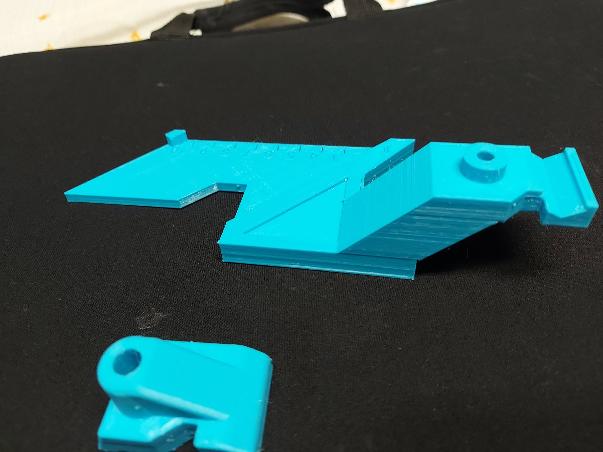 Thước kẻ và giá đỡ cho máy cắt gạch Masterpiuma