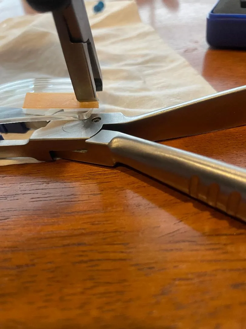 Công cụ điều chỉnh ống kính kính không viền