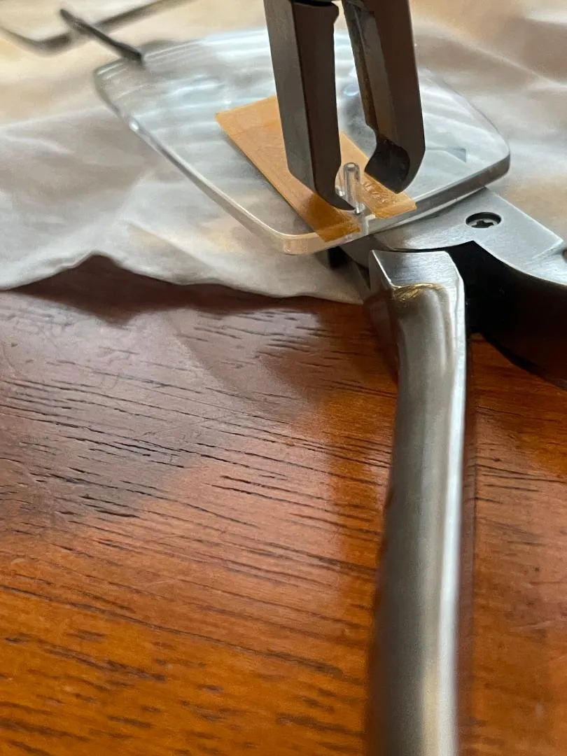 Công cụ điều chỉnh ống kính kính không viền