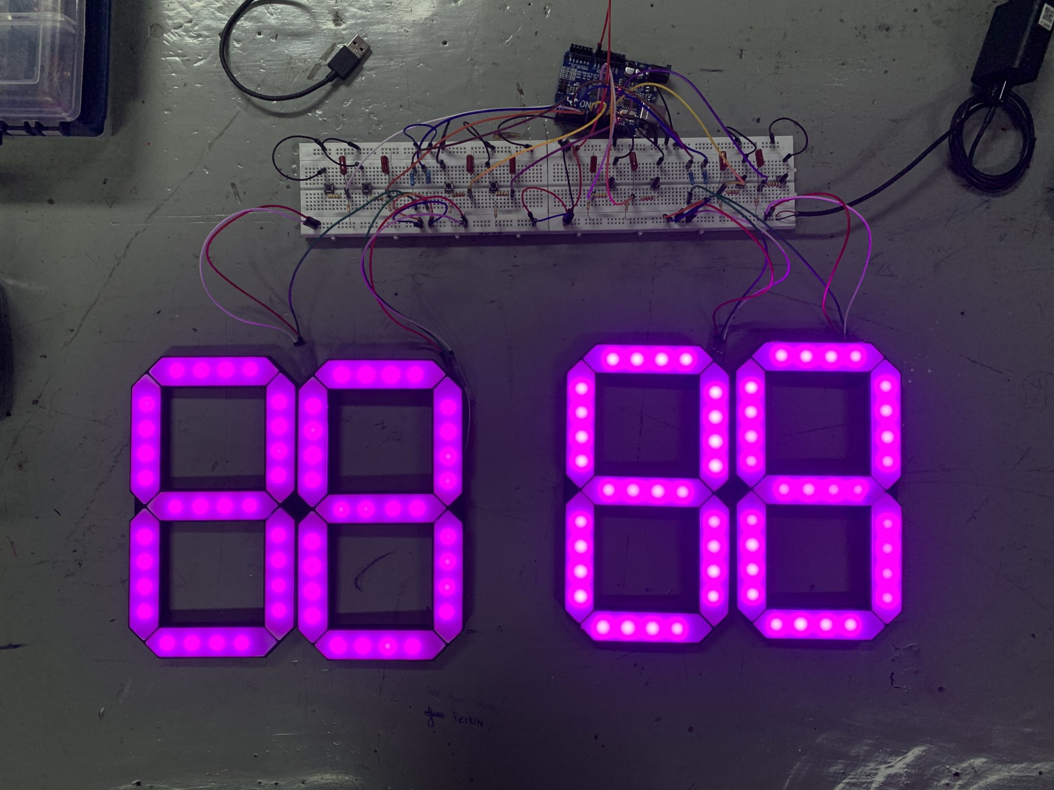 Mô hình số 7 đoạn với đèn LED bên trong