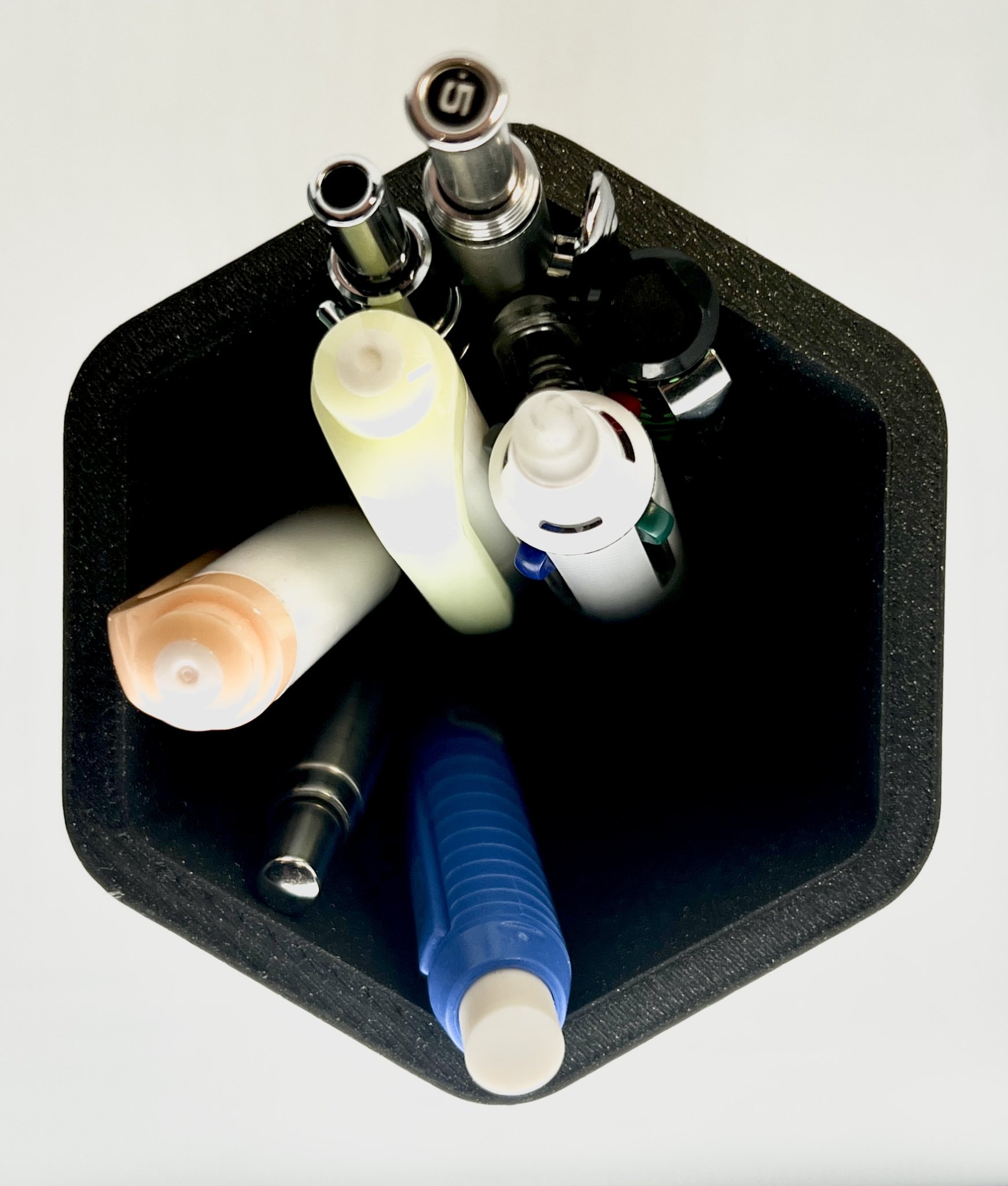 Cốc bút chì hình lục giác đơn giản