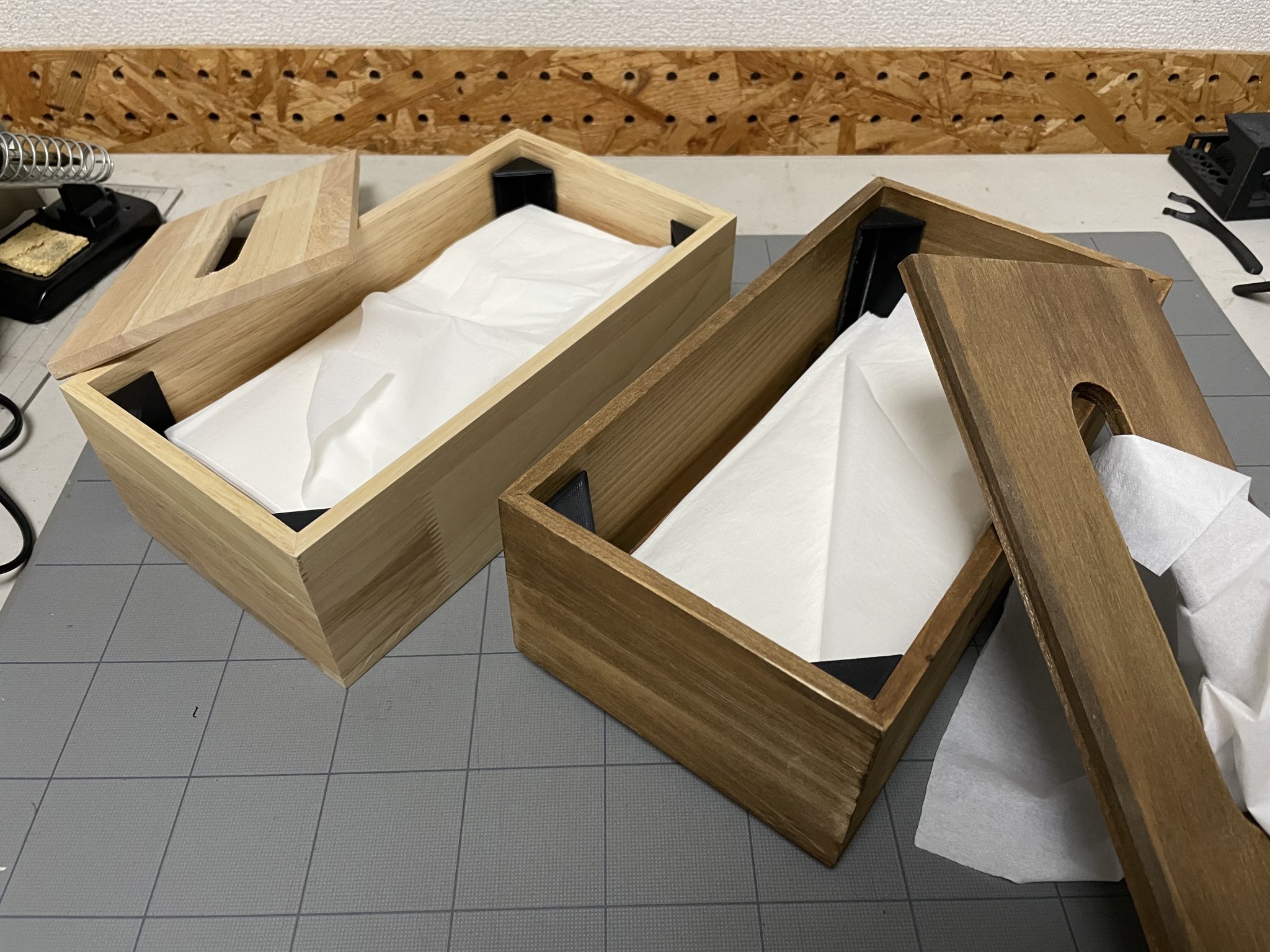 Khung đỡ nắp hộp giấy ăn thời trang