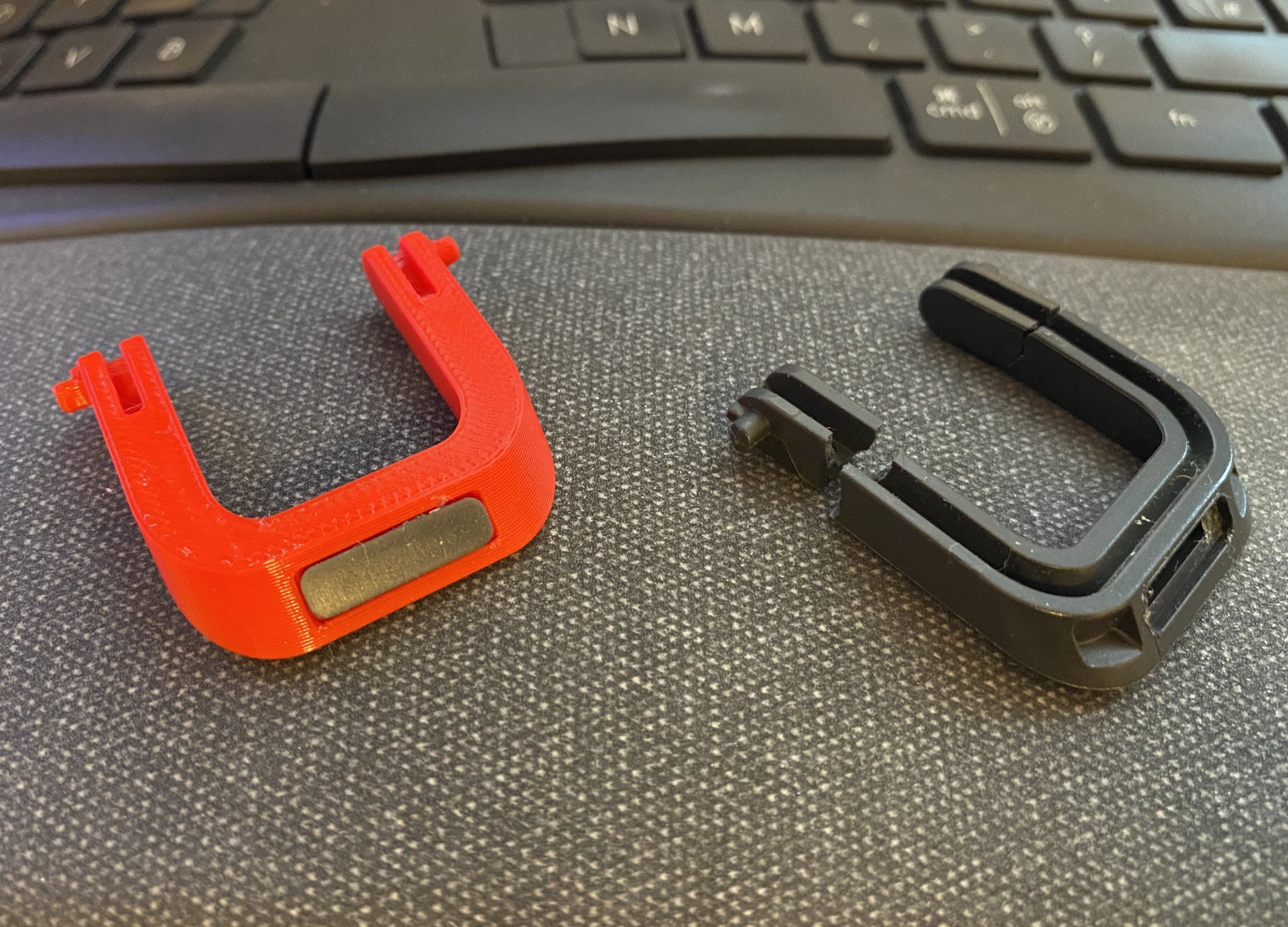 Chân thay thế cho bàn phím Logi Ergo K860