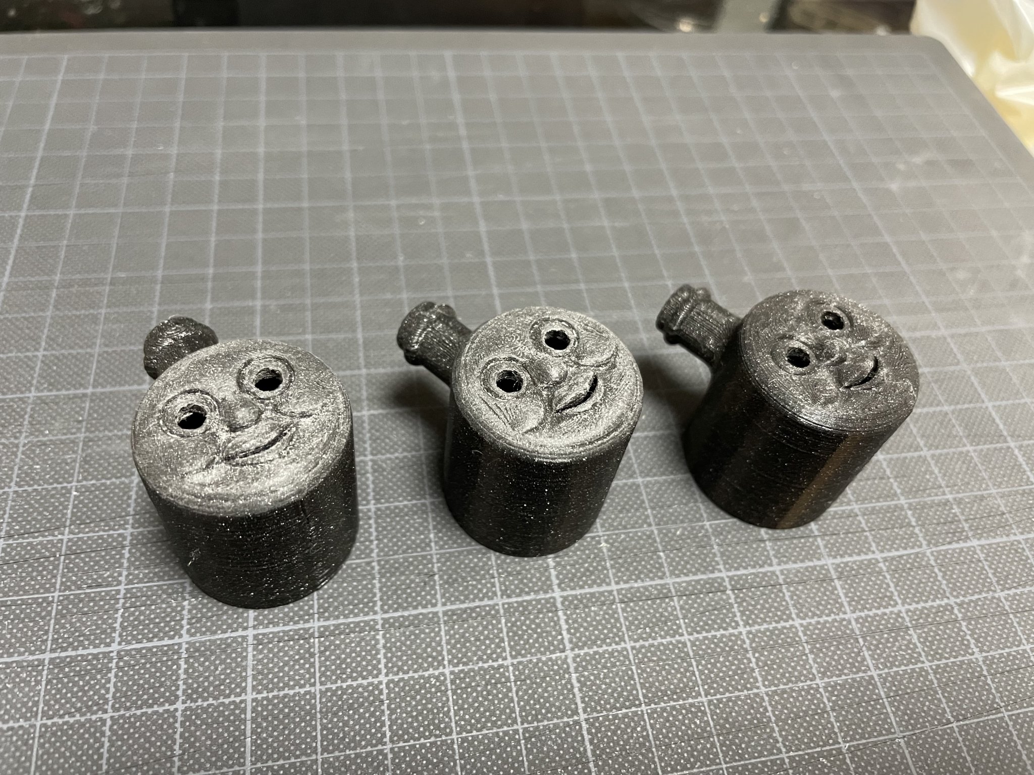 Nắp chai Thomas có ống khói hoạt động