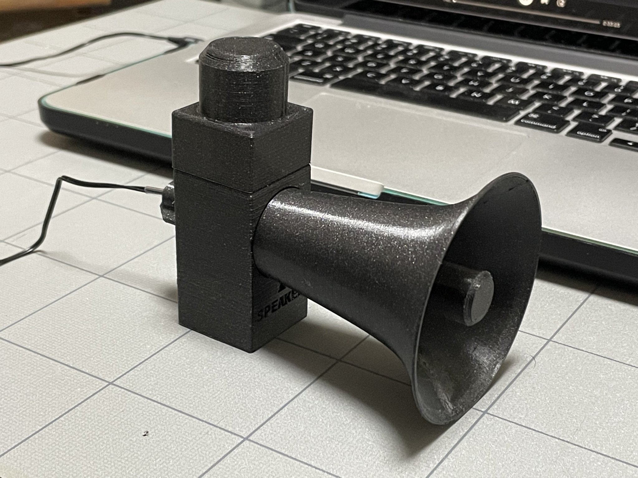 Loa tái nhập mini đơn giản không cần hỗ trợ