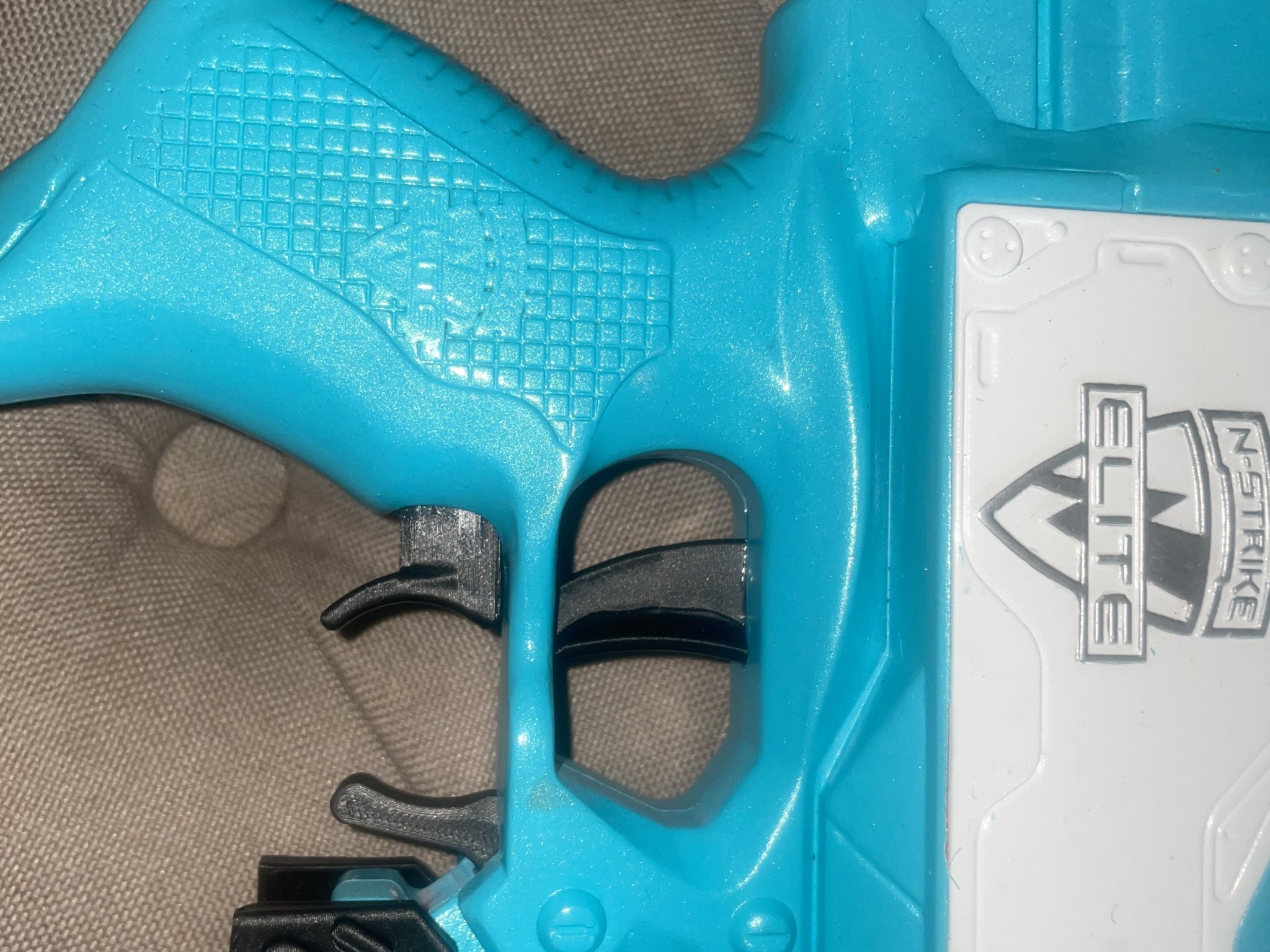 Cò thay thế cho mô hình Stryfe tự động hoàn toàn