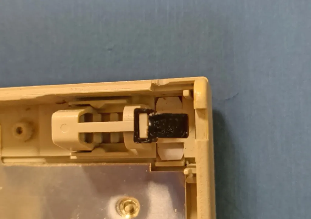 Sửa chữa khóa bàn phím cho máy tính xách tay IBM PS/2 P70/P75