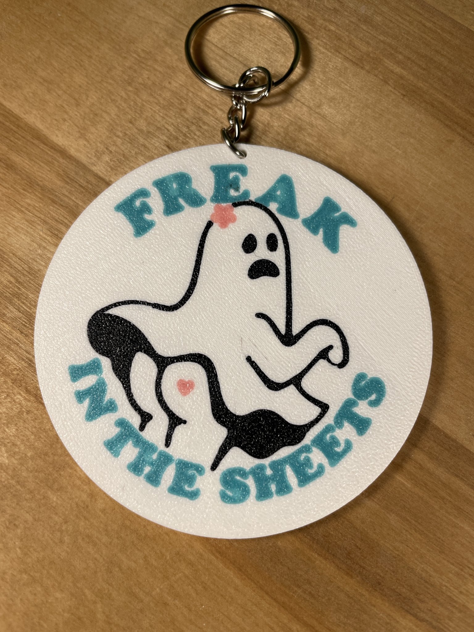 Móc khóa Freek In The Sheets độc đáo và phong cách