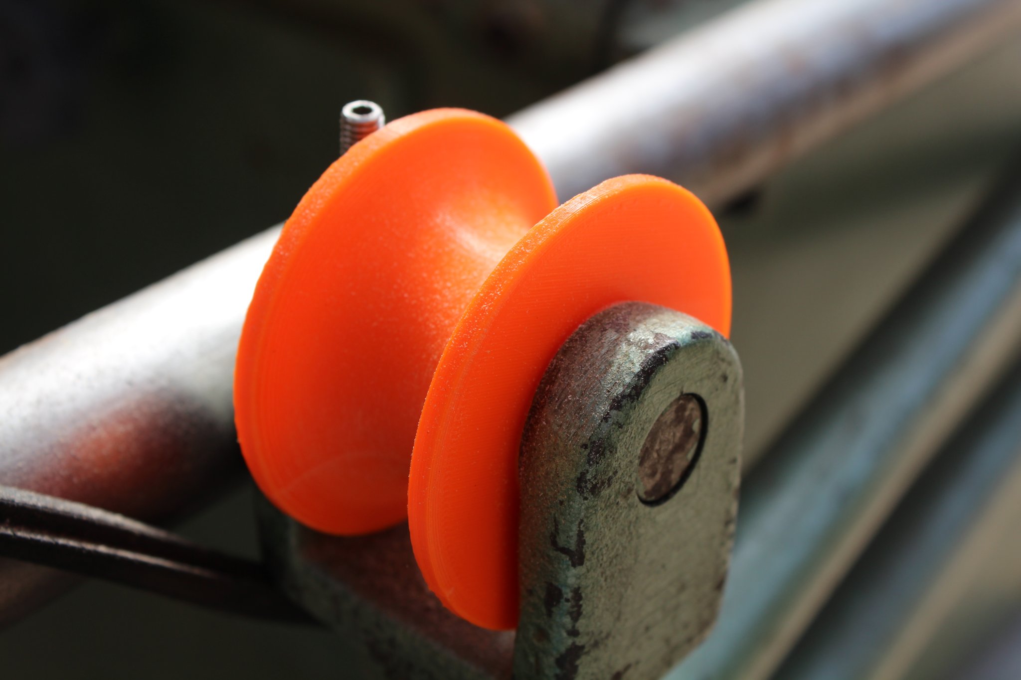 Bánh xe chạy cho bàn trượt máy cưa Rapid PK100