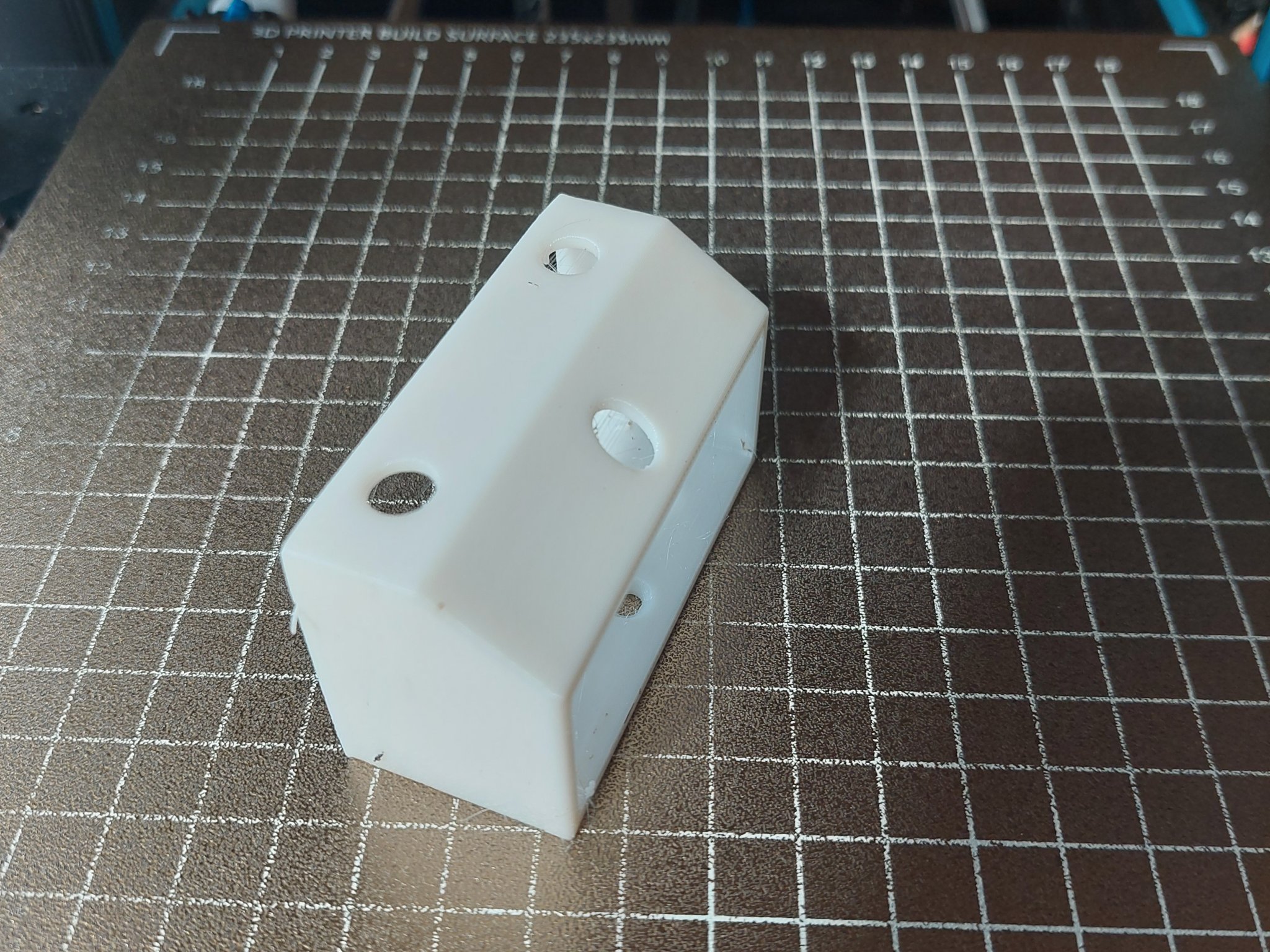 Giá đỡ tường cho nguồn điện USB