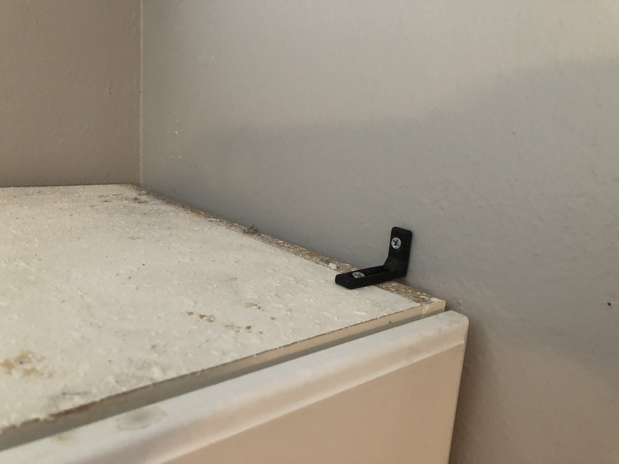 Giá đỡ L đơn giản không cần hỗ trợ